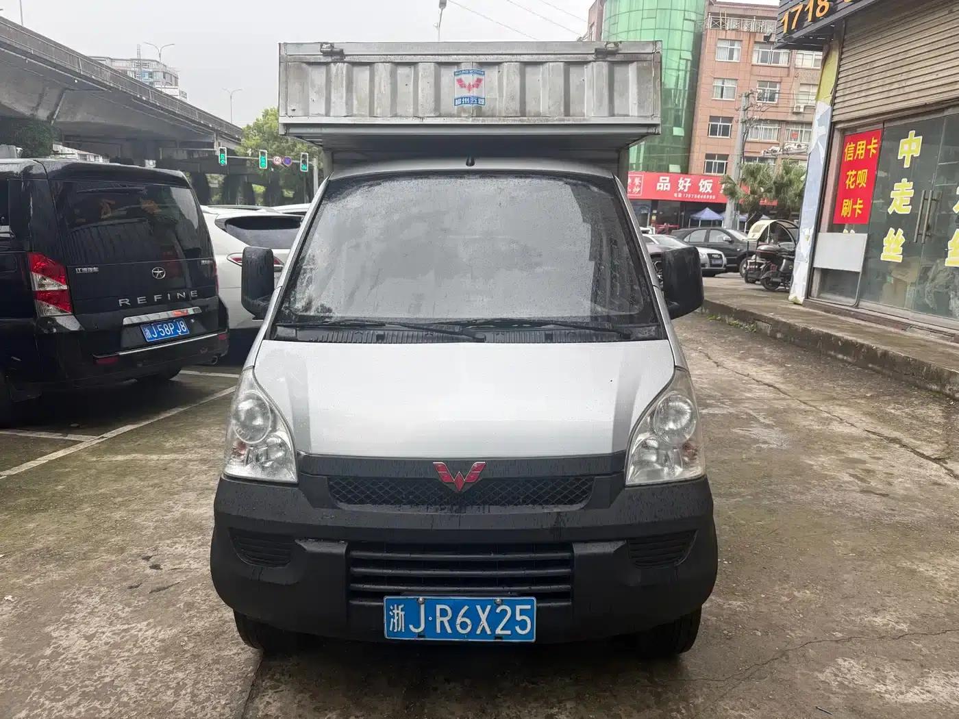 Wuling Rongguang Mini Truck 2017 1.2L Single Cab Basic Model LSI — миниатюра 1
