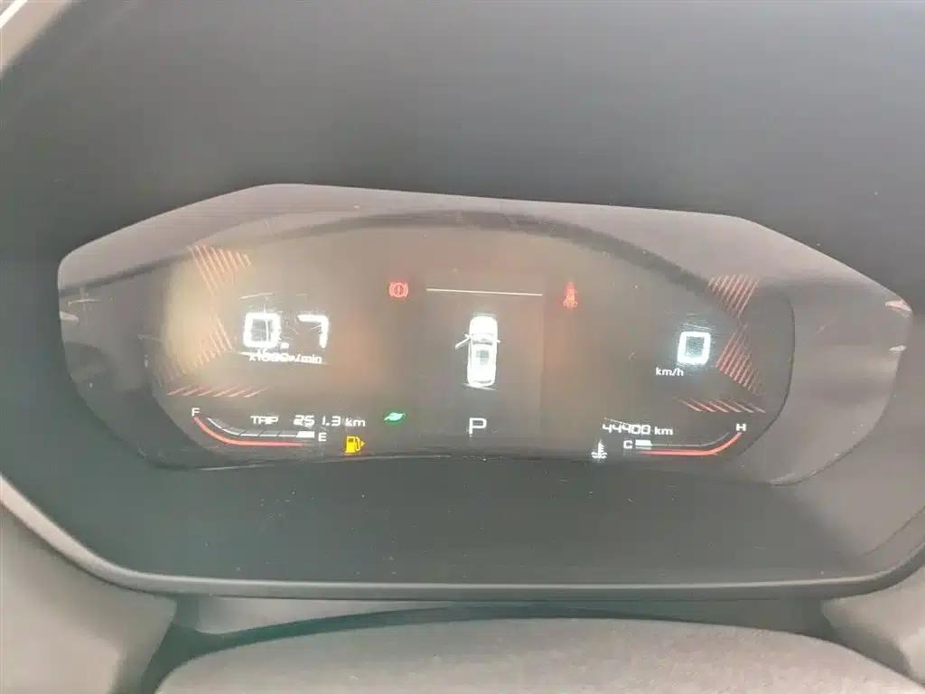 Wuling Xingchi 2022 1.5L CVT Enjoy Edition — миниатюра 12