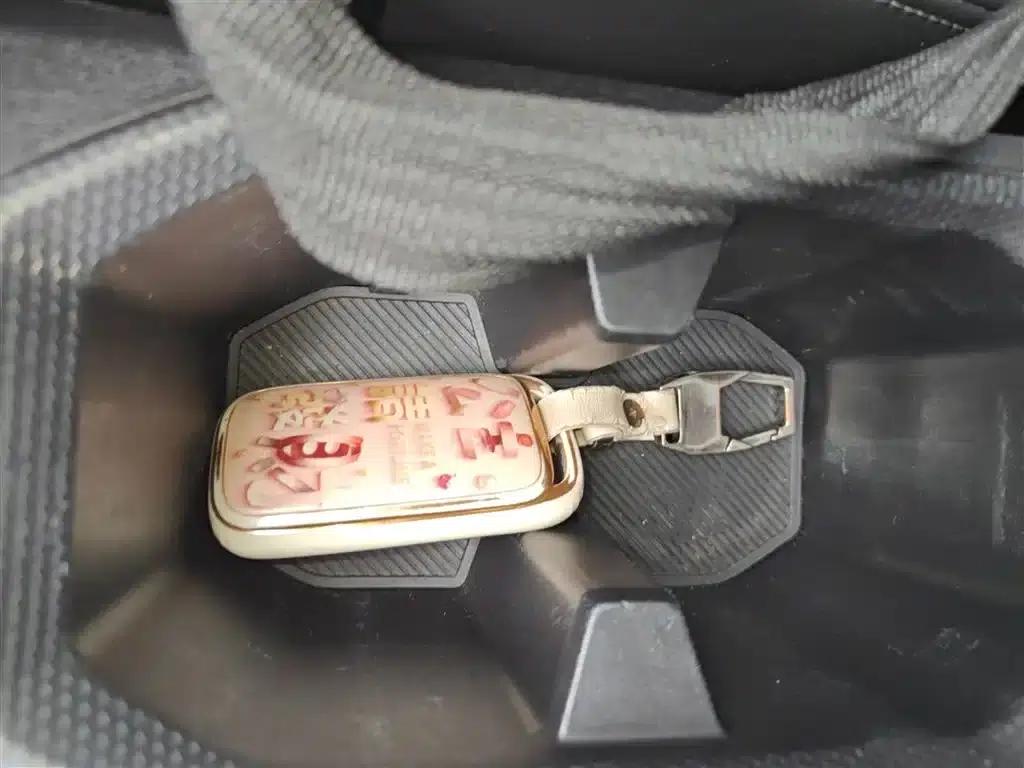 Wuling Xingchi 2022 1.5L CVT Enjoy Edition — миниатюра 9