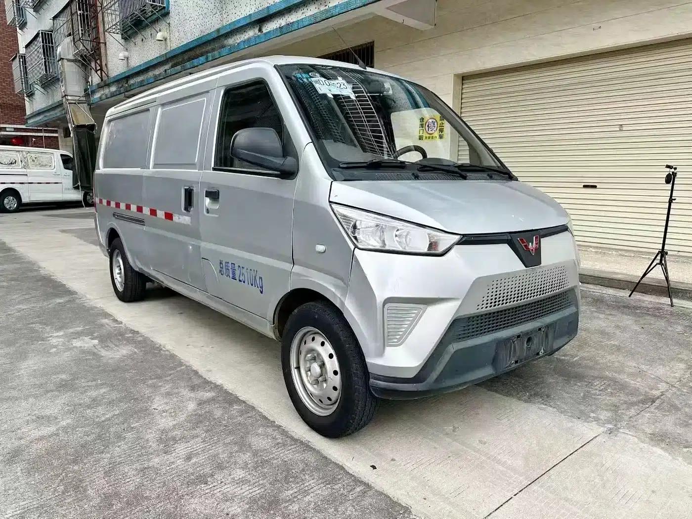 Wuling EV50 2020 Pure Electric Van with Penghui Heated Battery — миниатюра 3