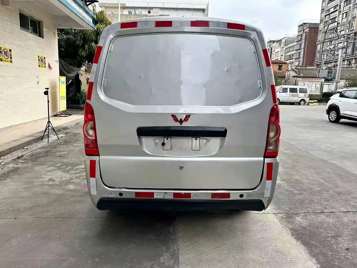 Wuling EV50 2020 Pure Electric Van with Penghui Heated Battery — миниатюра 5
