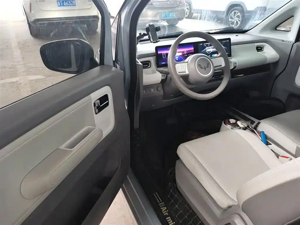 Wuling Air ev Clear Sky 2023 Model, Four-Seat - Advanced Edition — миниатюра 16
