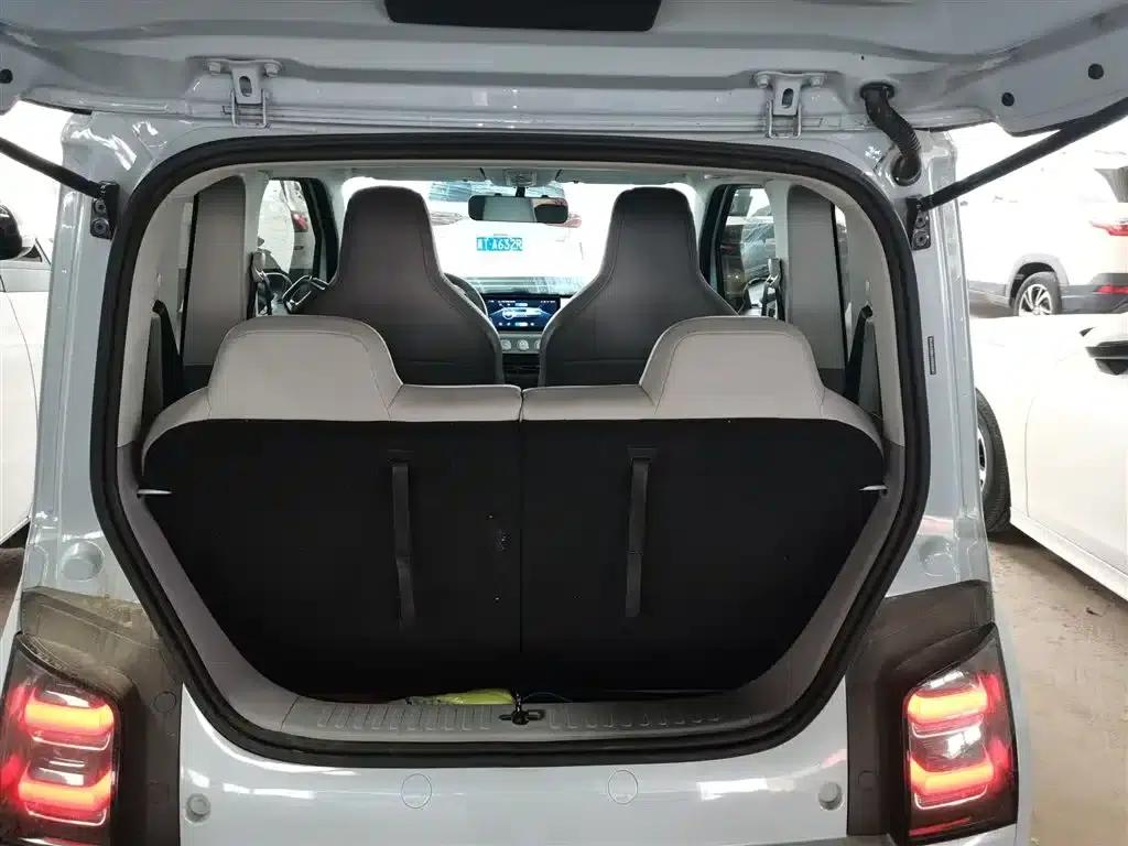 Wuling Air ev Clear Sky 2023 Model, Four-Seat - Advanced Edition — миниатюра 19
