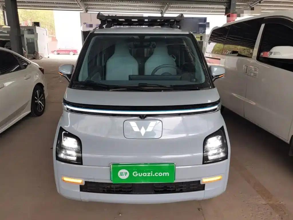 Wuling Air ev Clear Sky 2023 Model, Four-Seat - Advanced Edition — миниатюра 3