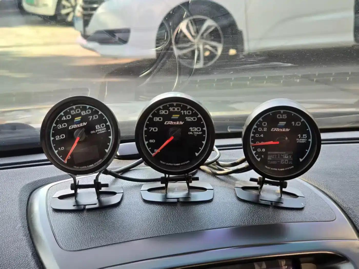 Genesis Coupe 2009 2.0T Manual Sport Edition — миниатюра 13