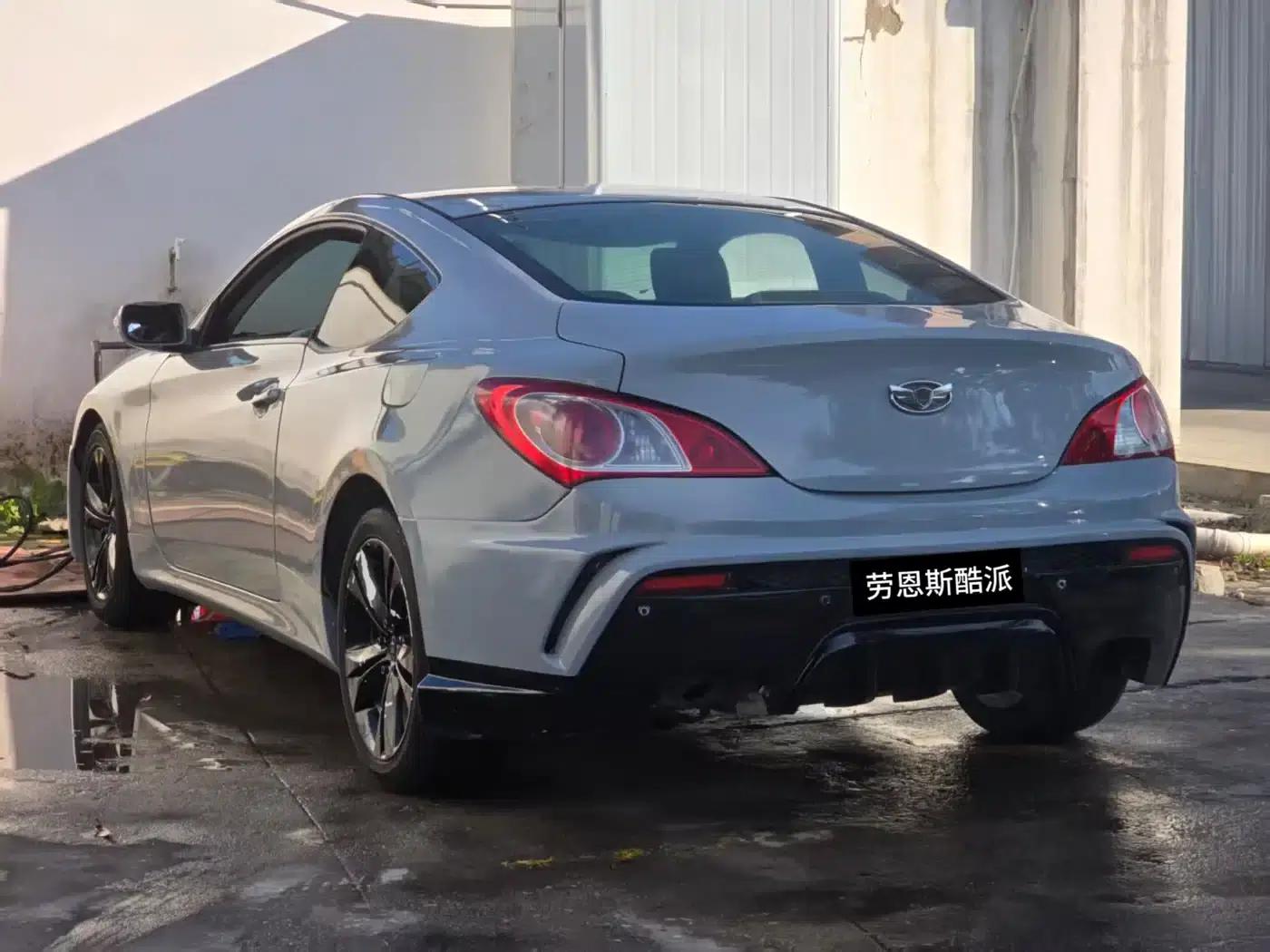 Genesis Coupe 2009 2.0T Manual Sport Edition — миниатюра 15