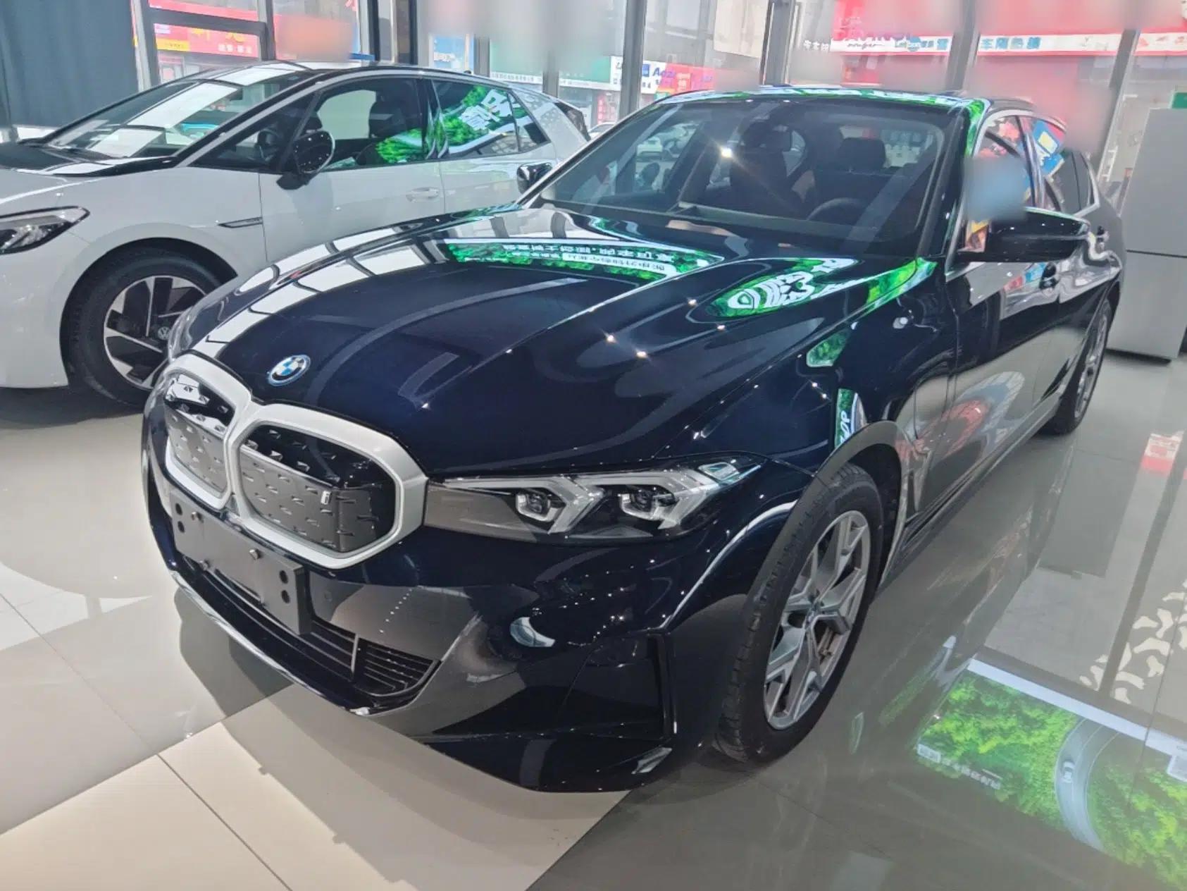 BMW i3 2024 eDrive 35 L — миниатюра 1
