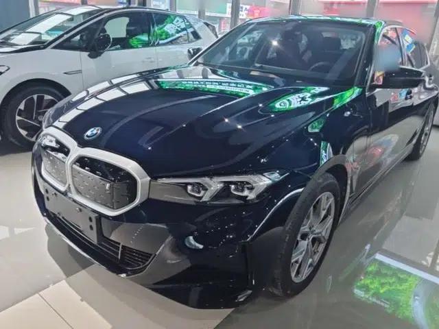 BMW i3 2024 eDrive 35 L