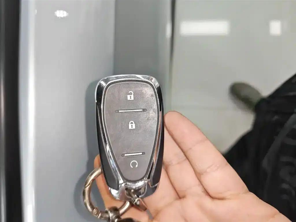 Chevrolet Menlo 2022 Galaxy Edition — миниатюра 9