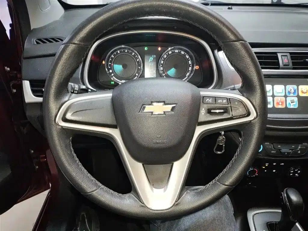 Chevrolet Aveo RV 2016 1.5L Automatic Fun Edition — миниатюра 11