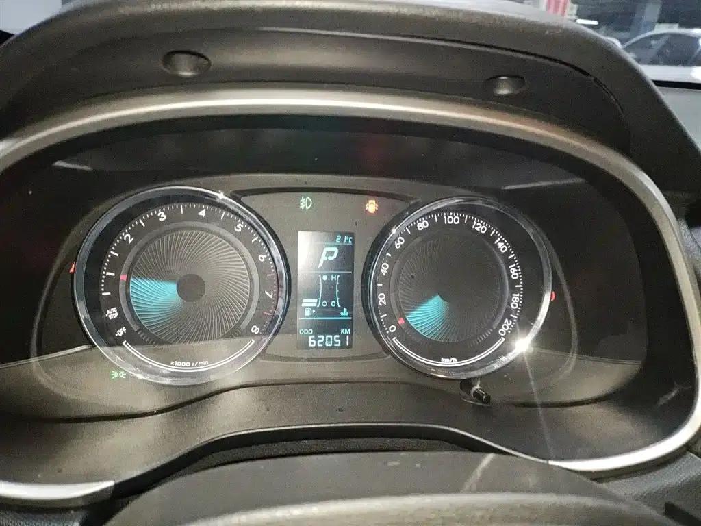 Chevrolet Aveo RV 2016 1.5L Automatic Fun Edition — миниатюра 12