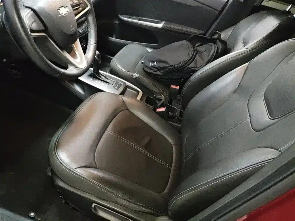 Chevrolet Aveo RV 2016 1.5L Automatic Fun Edition — миниатюра 15