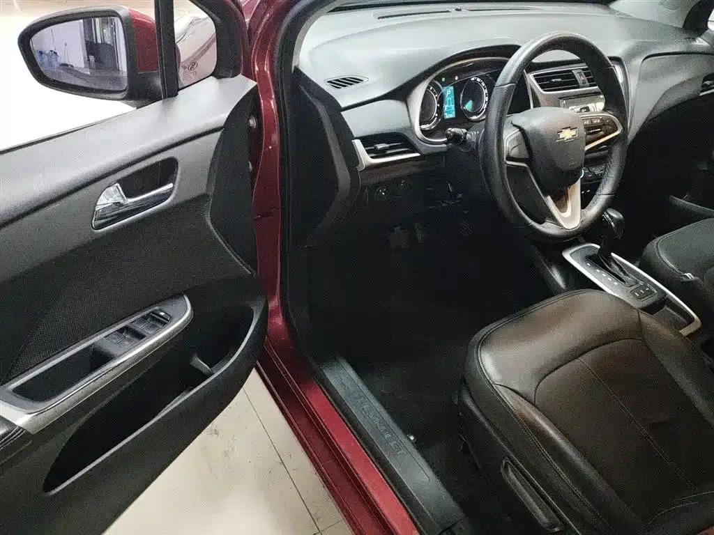 Chevrolet Aveo RV 2016 1.5L Automatic Fun Edition — миниатюра 16