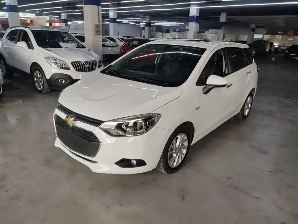 Chevrolet Aveo RV 2016 1.5L Automatic Fun Edition — миниатюра 2