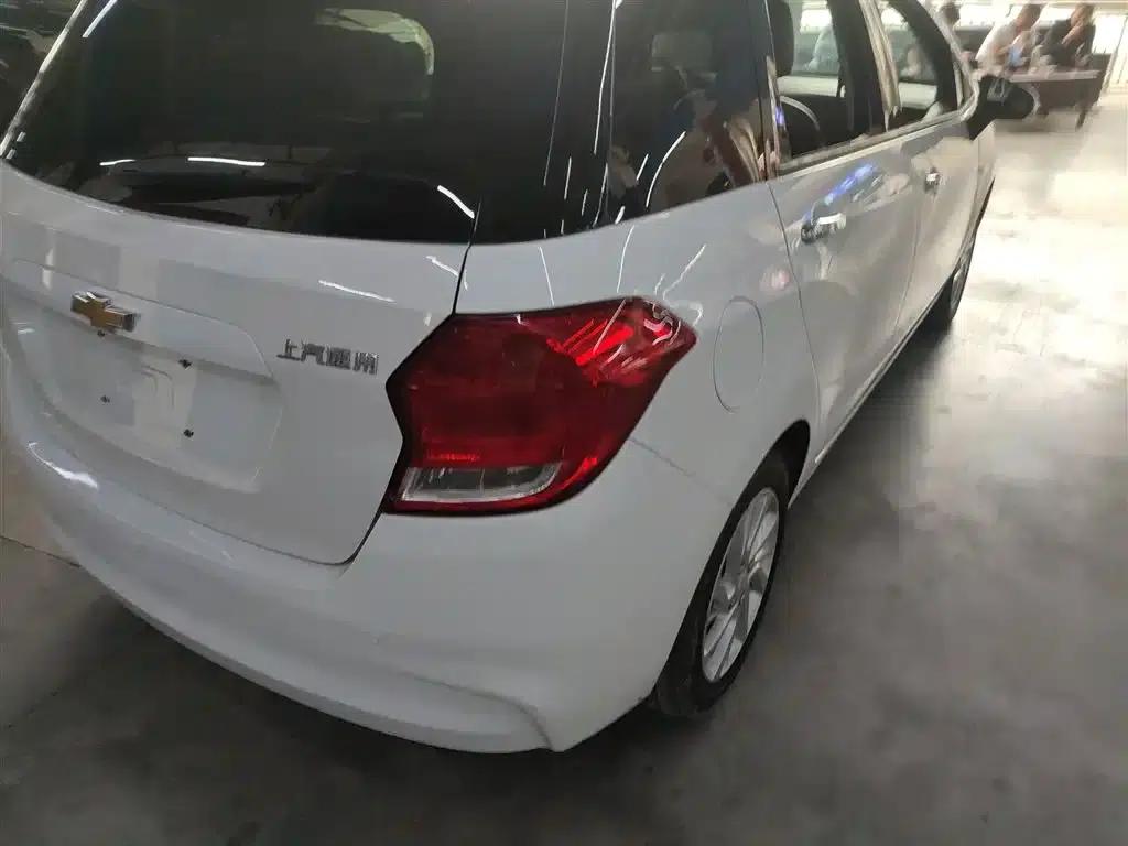 Chevrolet Aveo RV 2016 1.5L Automatic Fun Edition — миниатюра 24