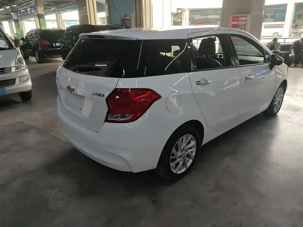 Chevrolet Aveo RV 2016 1.5L Automatic Fun Edition — миниатюра 5