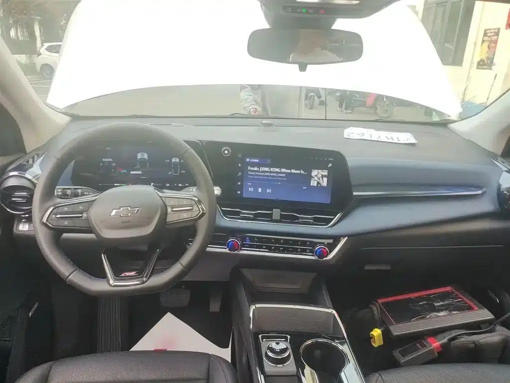 2024 Chevrolet Equinox Plus 102km RS Ultimate Edition — миниатюра 10
