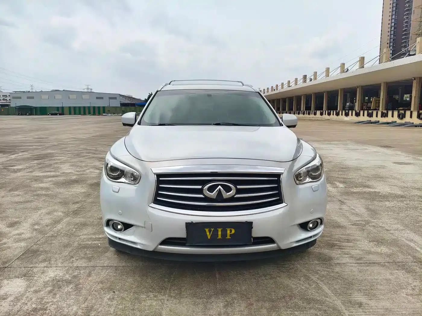 Infiniti JX 2013 JX35 2WD Excellence Edition — миниатюра 2