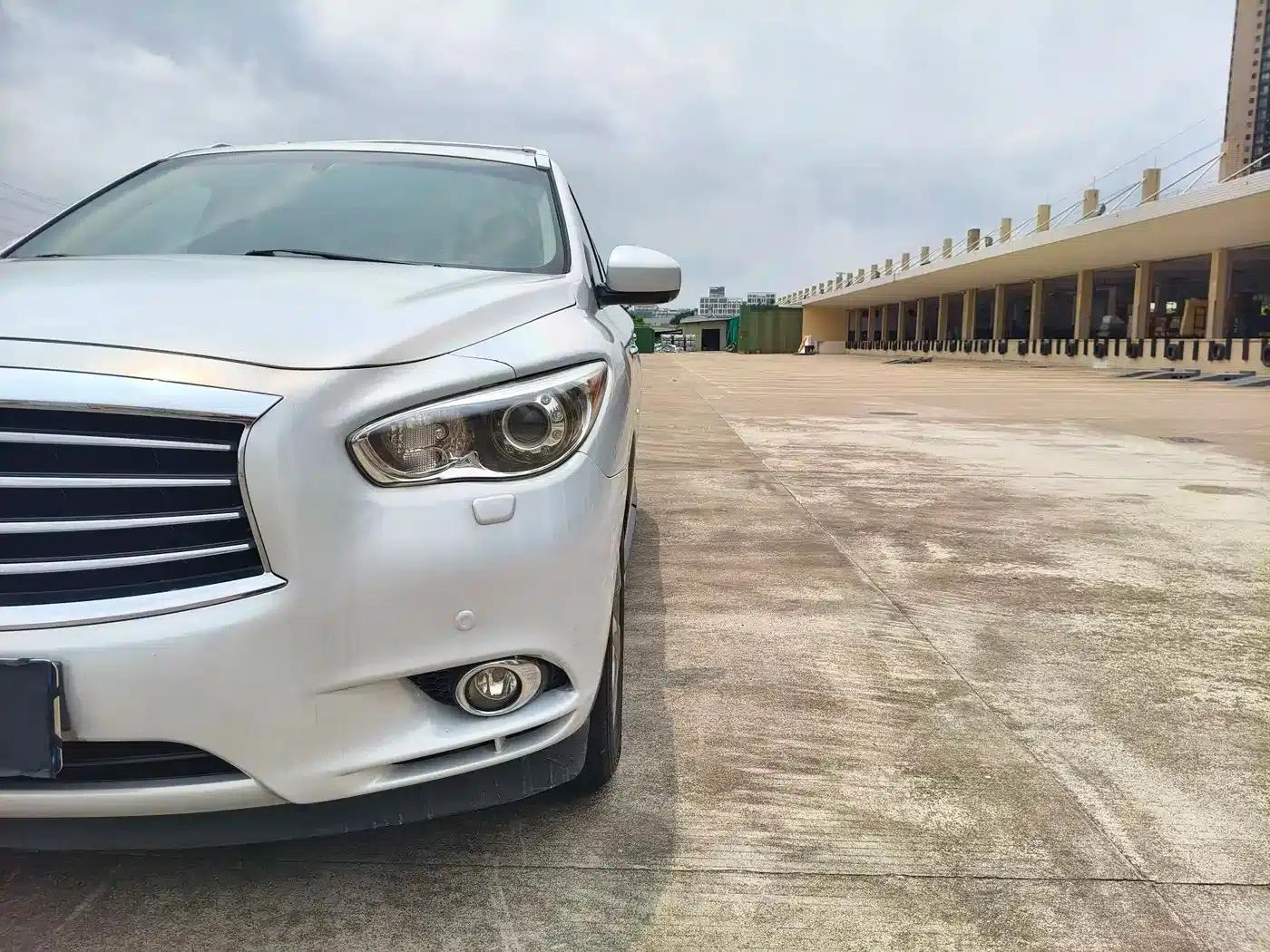 Infiniti JX 2013 JX35 2WD Excellence Edition — миниатюра 19