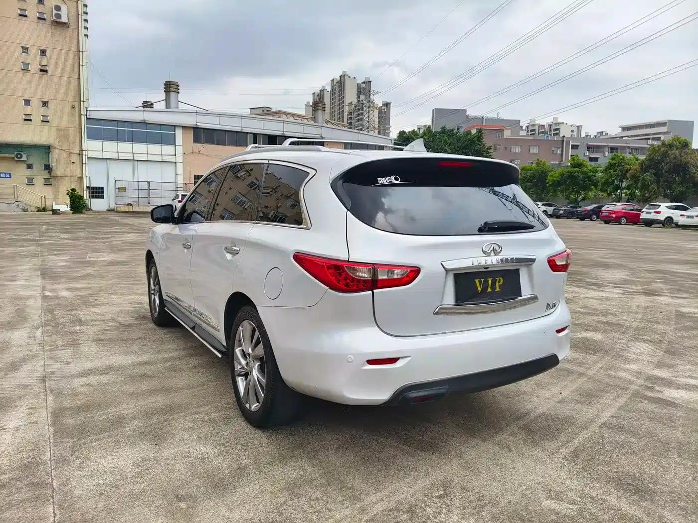 Infiniti JX 2013 JX35 2WD Excellence Edition — миниатюра 4