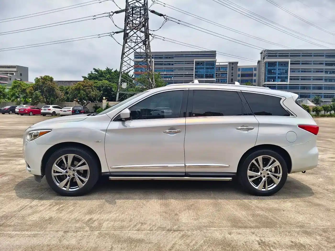 Infiniti JX 2013 JX35 2WD Excellence Edition — миниатюра 7
