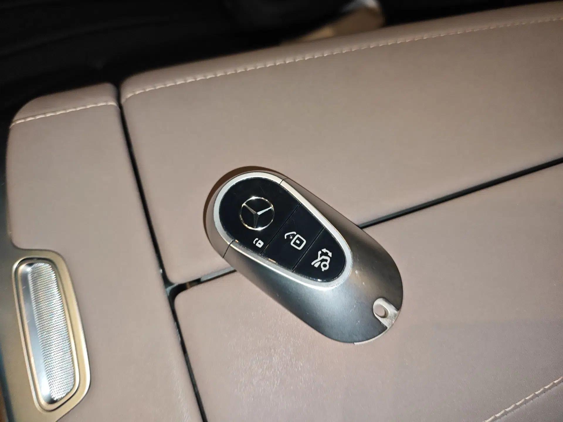 Mercedes-Benz EQS SUV 2023 450 4MATIC Luxury Edition — миниатюра 9