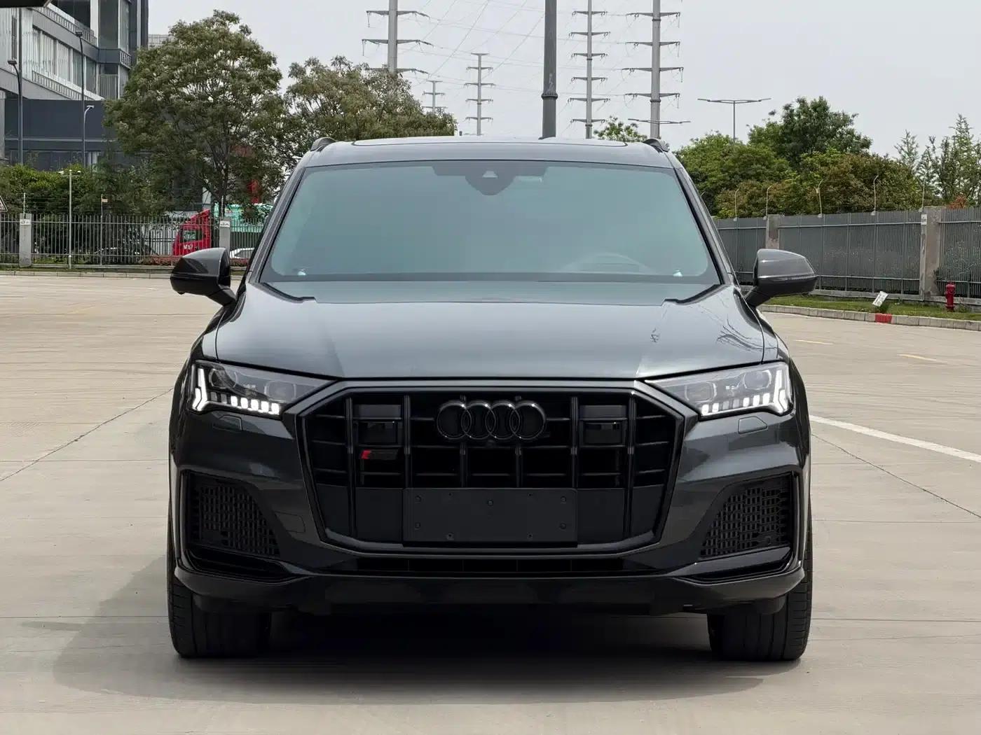 Audi SQ7 2024 4.0 TFSI Dark Knight Edition — миниатюра 2