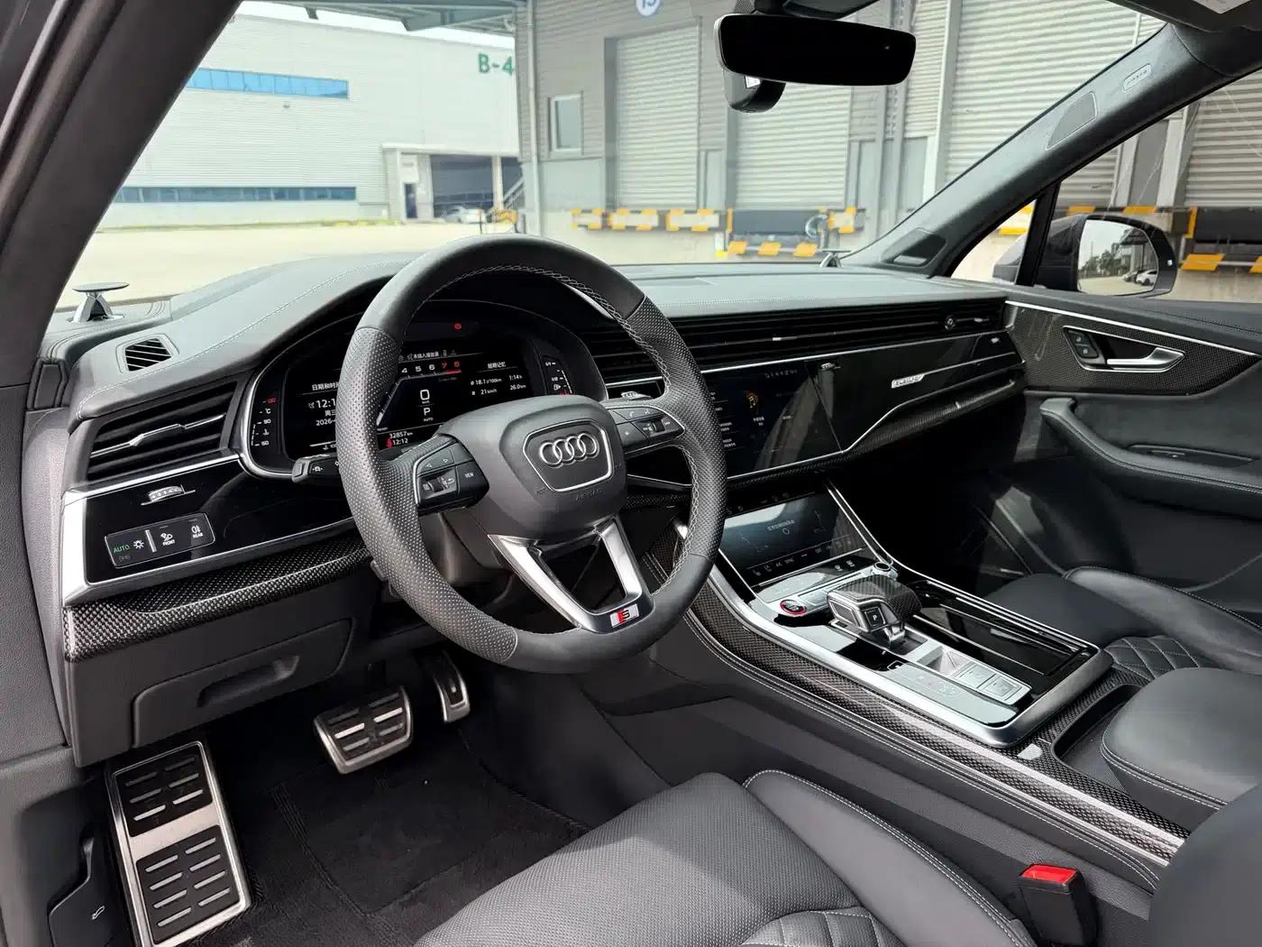 Audi SQ7 2024 4.0 TFSI Dark Knight Edition — миниатюра 7