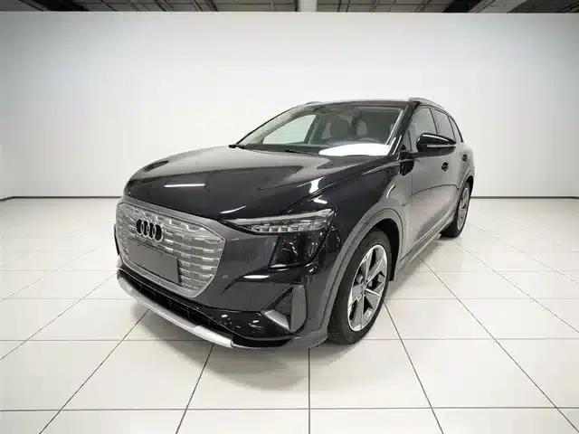Audi Q5 e-tron 2022 Model 40 e-tron Star Edition - Fashion Set