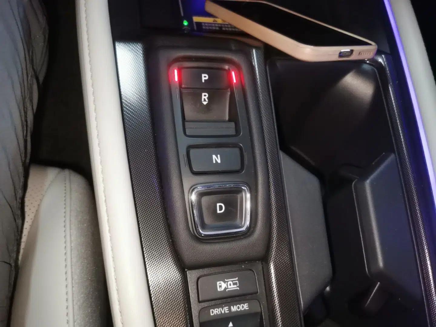 Honda Accord New Energy 2023 2.0L ePHEV Flagship Edition — миниатюра 17