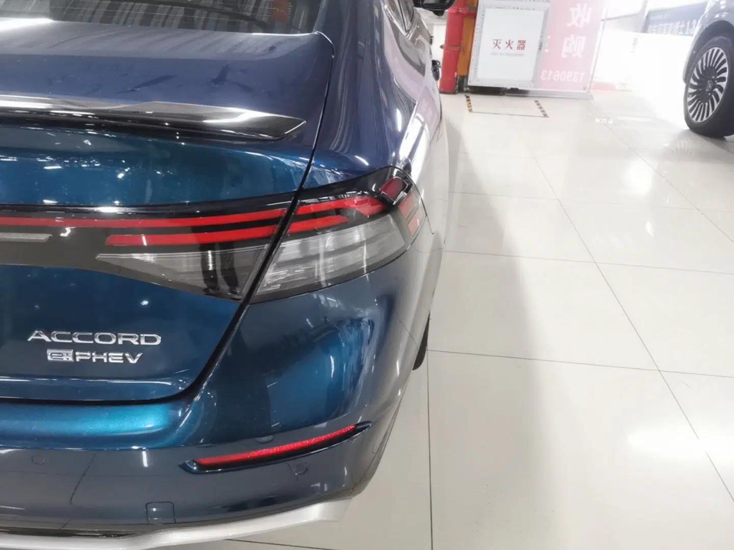 Honda Accord New Energy 2023 2.0L ePHEV Flagship Edition — миниатюра 7