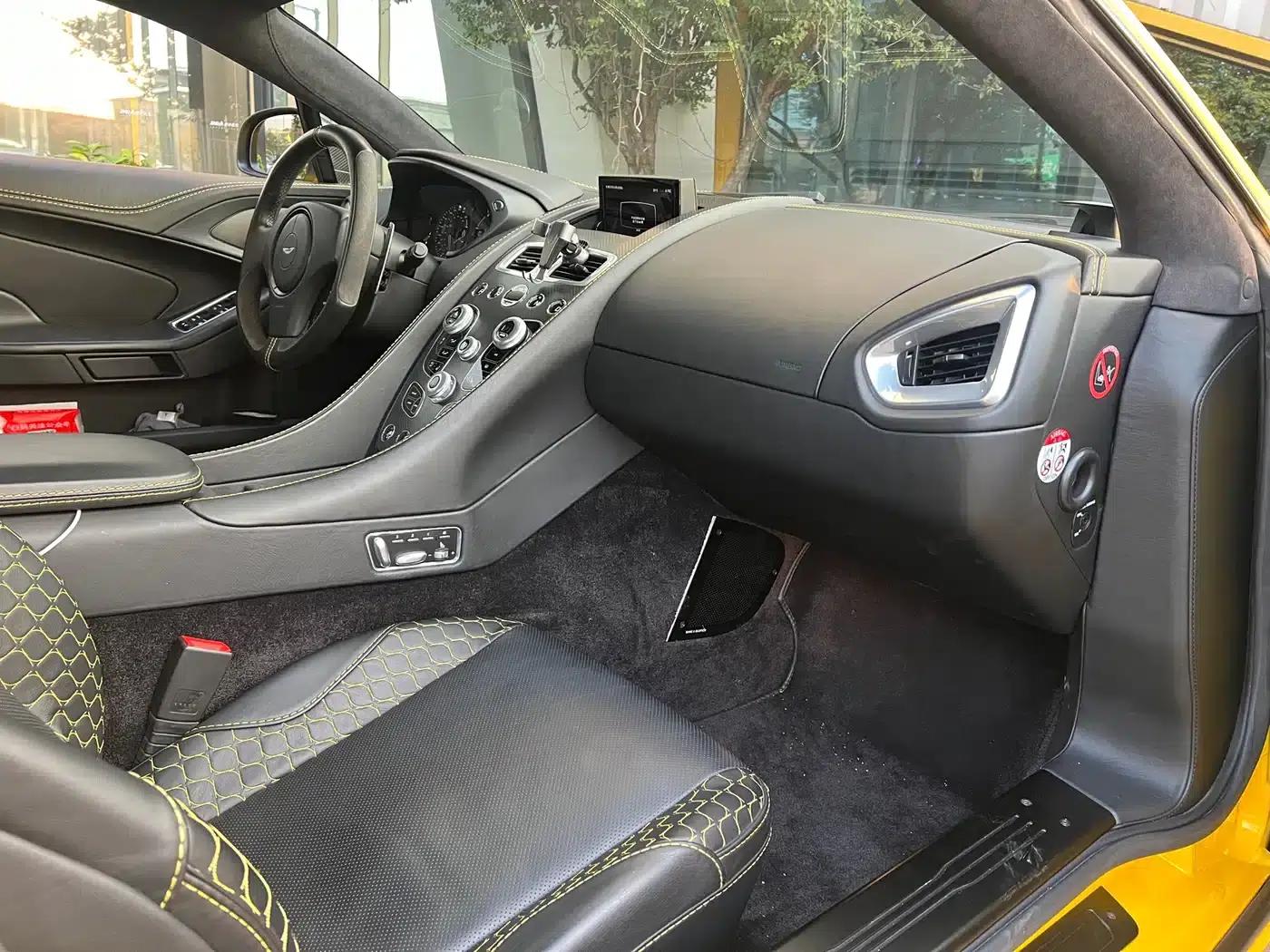 2013 Vanquish 6.0L Standard Model — миниатюра 5