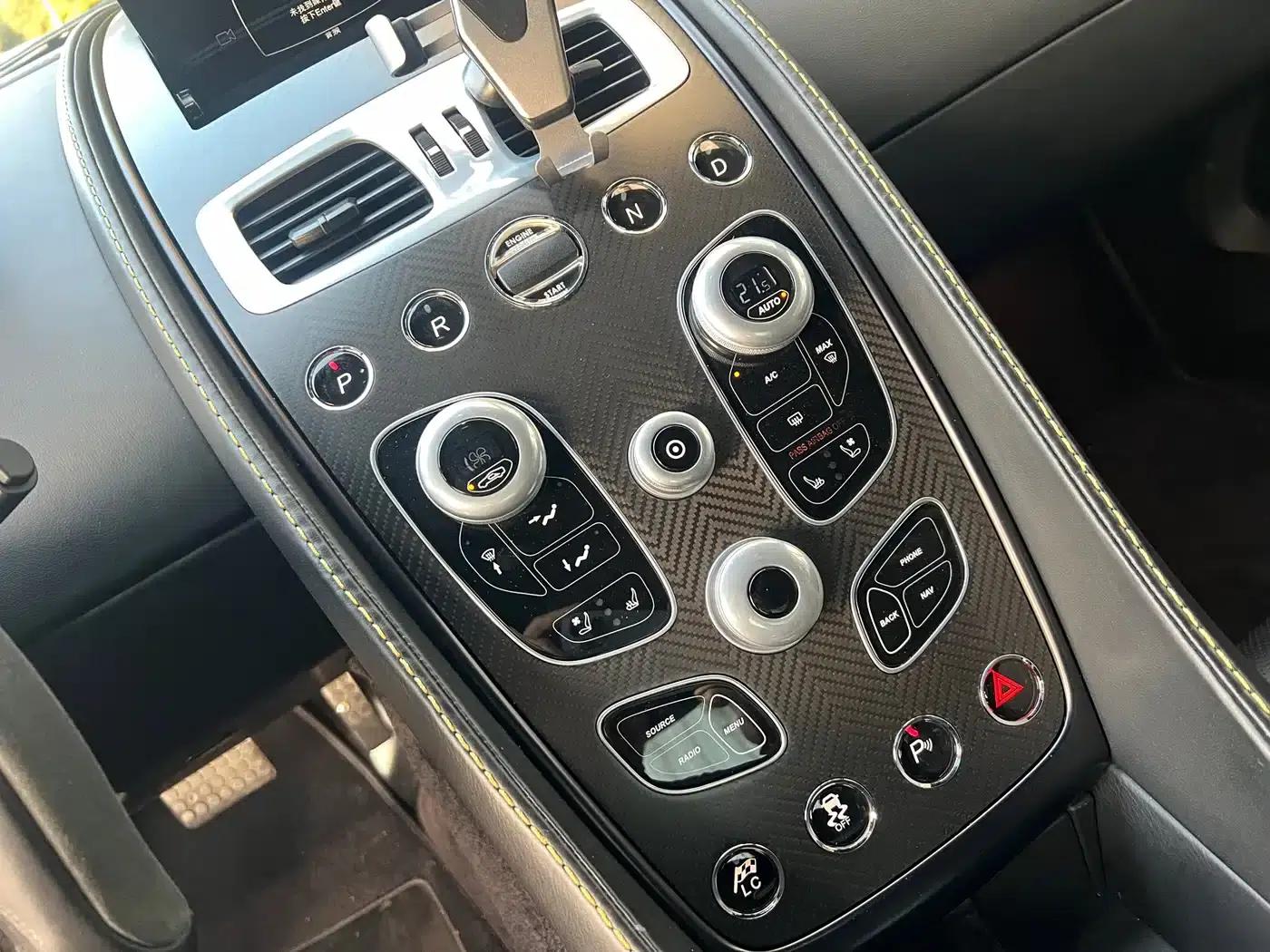 2013 Vanquish 6.0L Standard Model — миниатюра 9