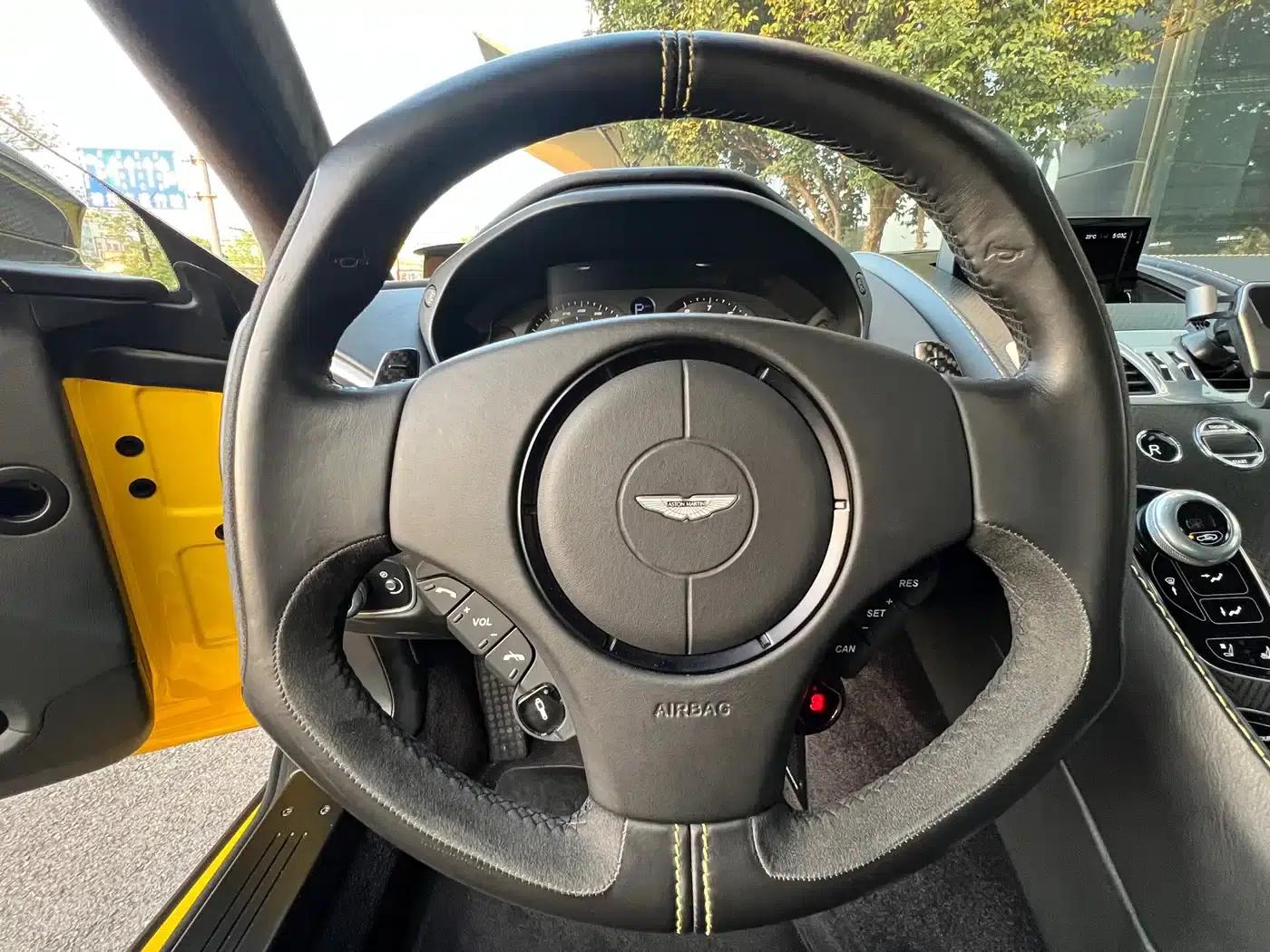 2013 Vanquish 6.0L Standard Model — миниатюра 10