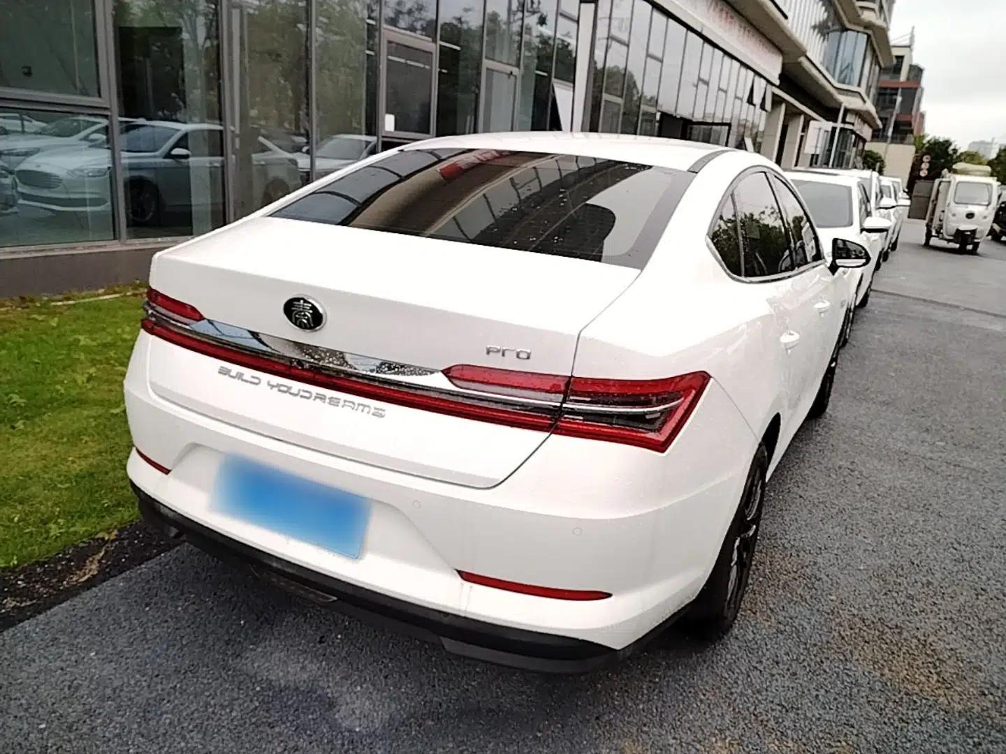 BYD Qin Pro 2020 Beyond Edition 1.5TI Automatic Prestige Version — миниатюра 6