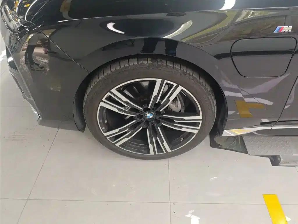 BMW i7 2023 eDrive50L M Sport Package — миниатюра 23