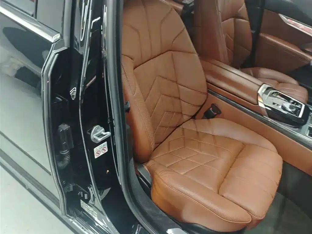 BMW i7 2023 eDrive50L M Sport Package — миниатюра 25