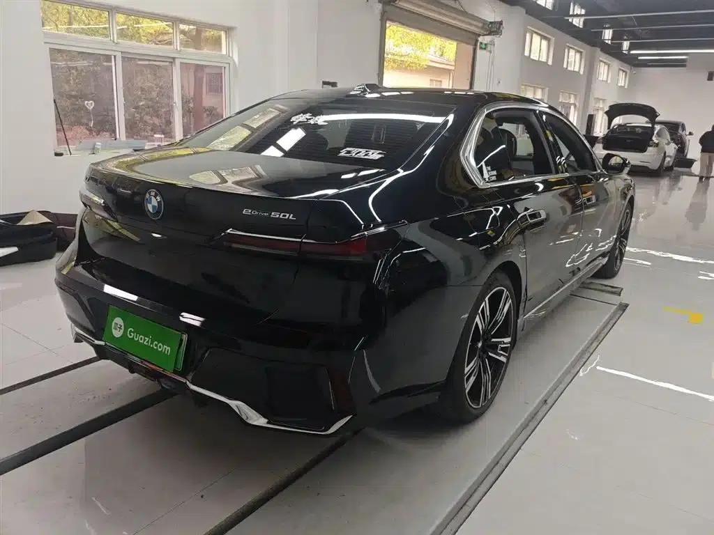 BMW i7 2023 eDrive50L M Sport Package — миниатюра 7