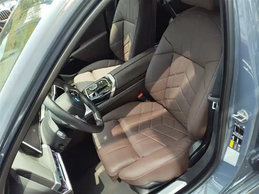 BMW i7 2023 eDrive50L M Sport Package — миниатюра 11