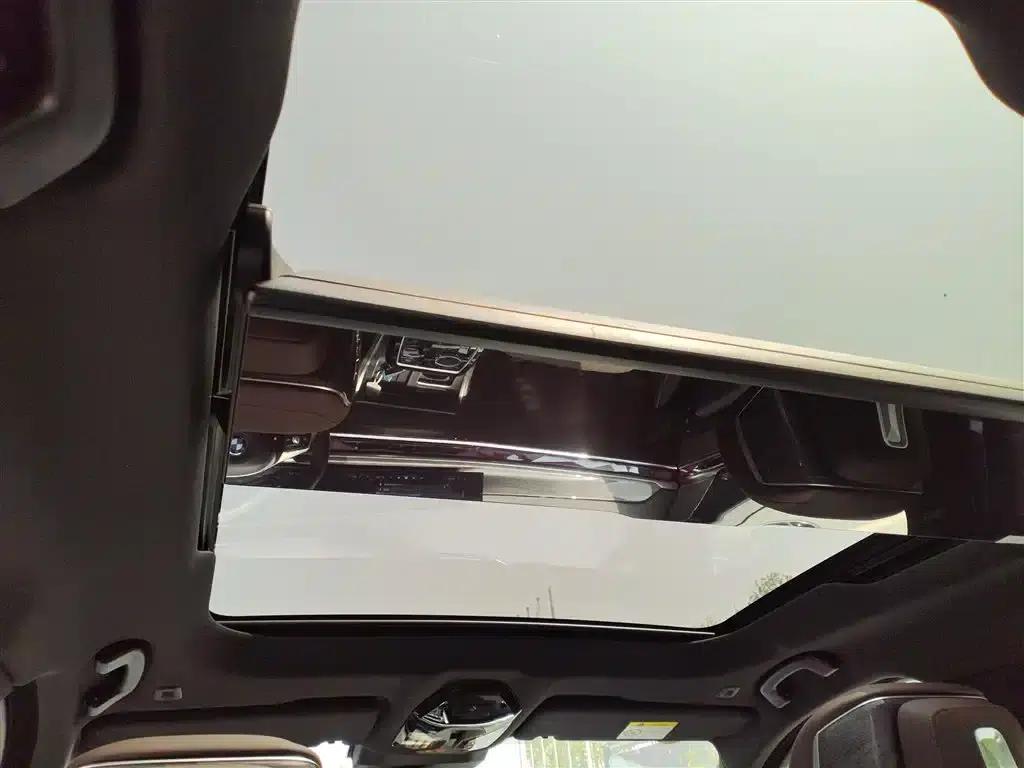 BMW i7 2023 eDrive50L M Sport Package — миниатюра 14