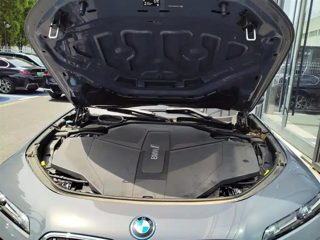BMW i7 2023 eDrive50L M Sport Package — миниатюра 16