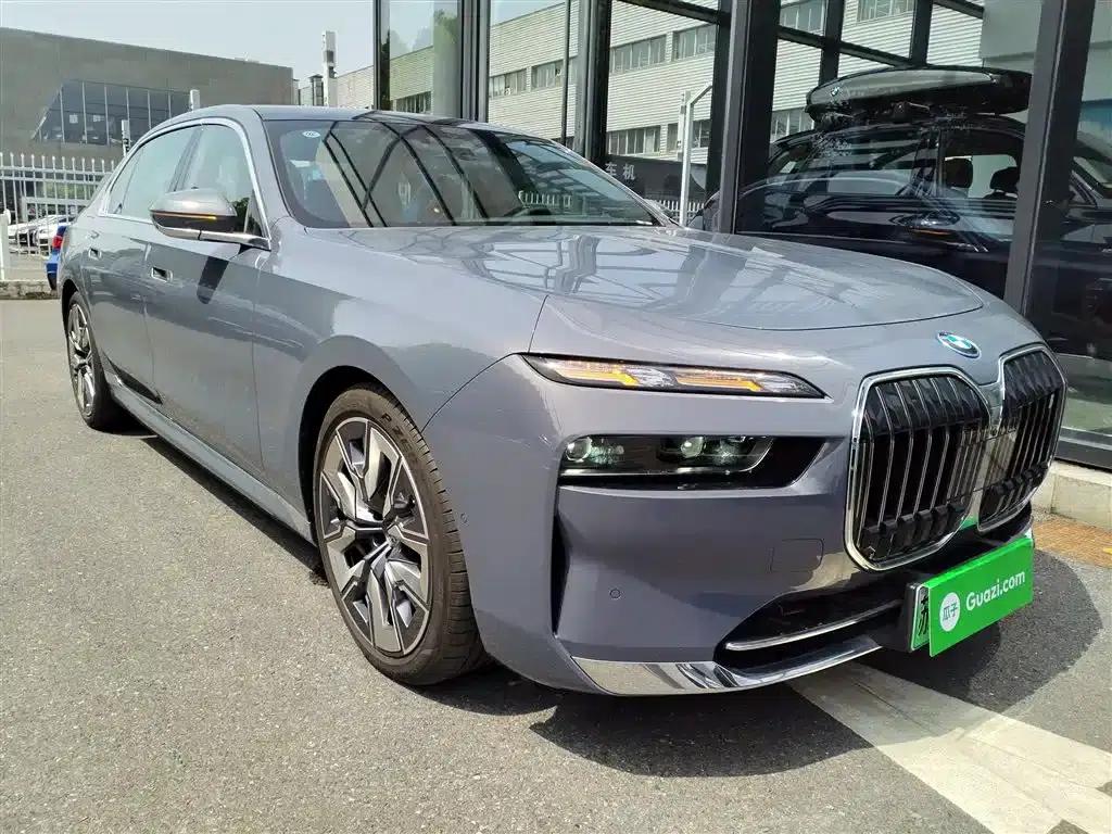 BMW i7 2023 eDrive50L M Sport Package — миниатюра 22