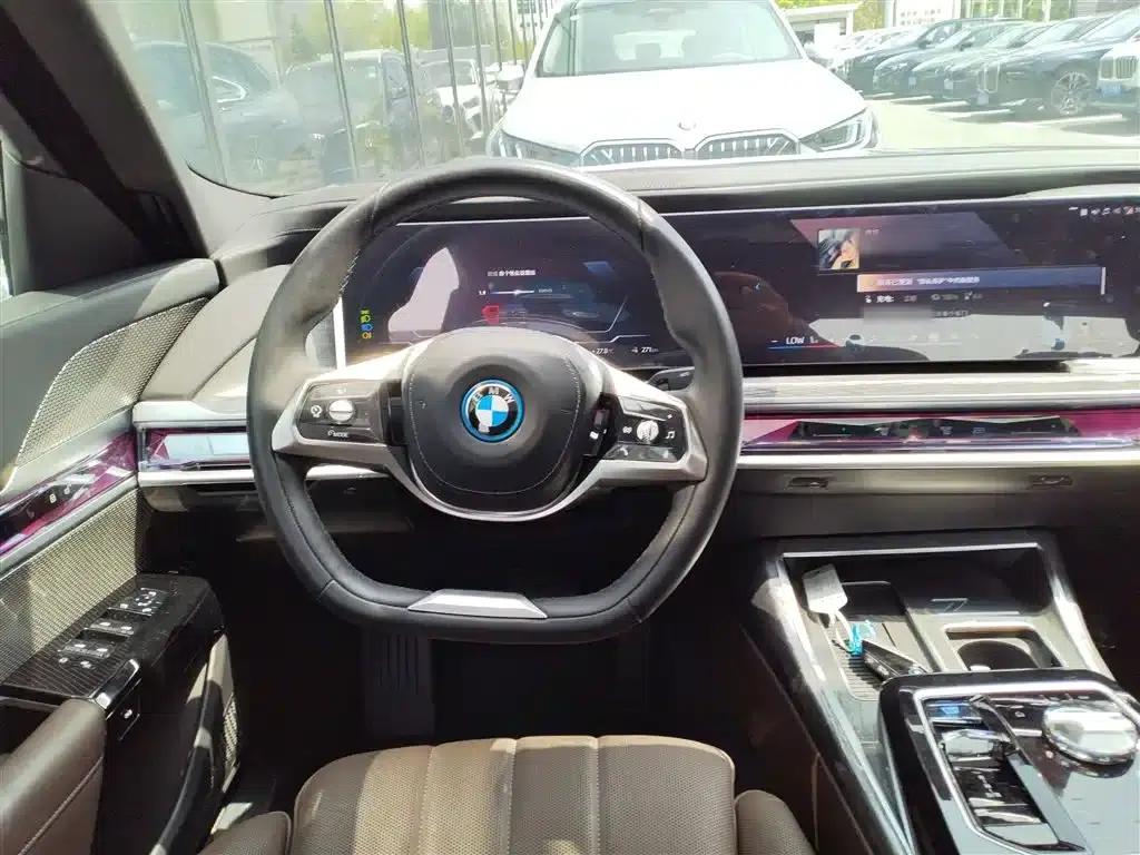 BMW i7 2023 eDrive50L M Sport Package — миниатюра 7