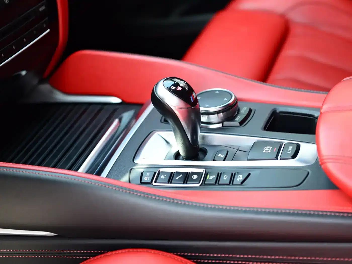 2015 BMW X6 M — миниатюра 18