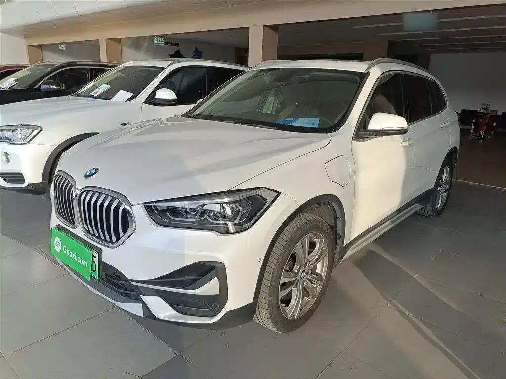 BMW X1 PHEV 2020 xDrive30Le Premium — миниатюра 1