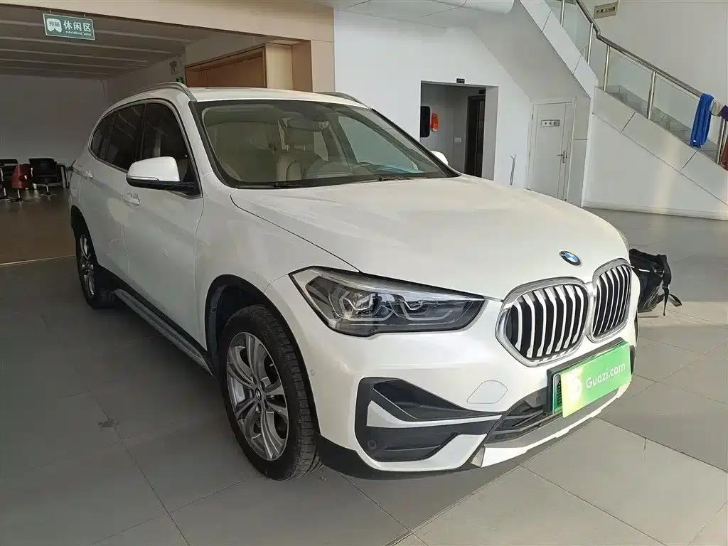 BMW X1 PHEV 2020 xDrive30Le Premium — миниатюра 4