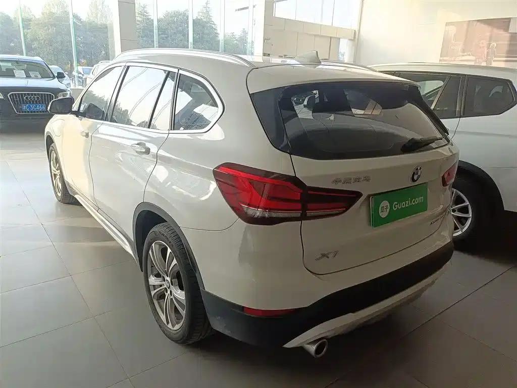 BMW X1 PHEV 2020 xDrive30Le Premium — миниатюра 5