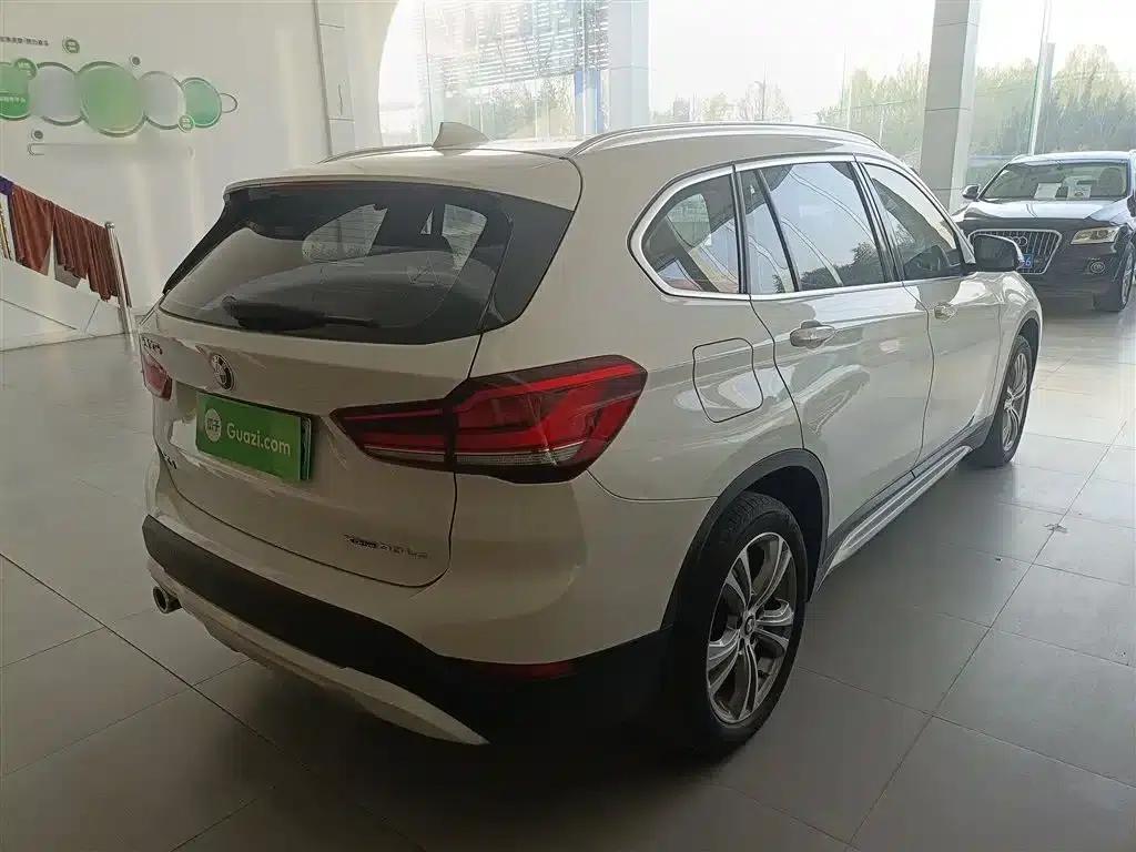 BMW X1 PHEV 2020 xDrive30Le Premium — миниатюра 7