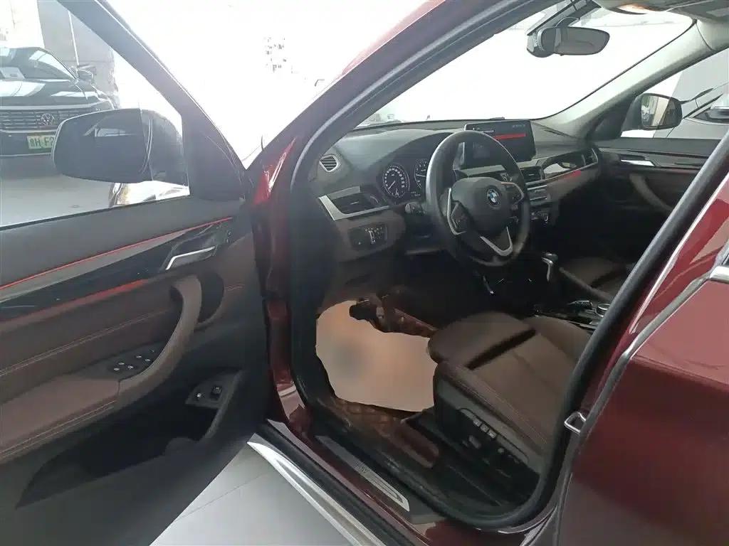 BMW X1 PHEV 2020 xDrive30Le Premium — миниатюра 16