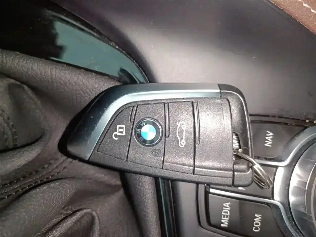 BMW X1 PHEV 2020 xDrive30Le Premium — миниатюра 9